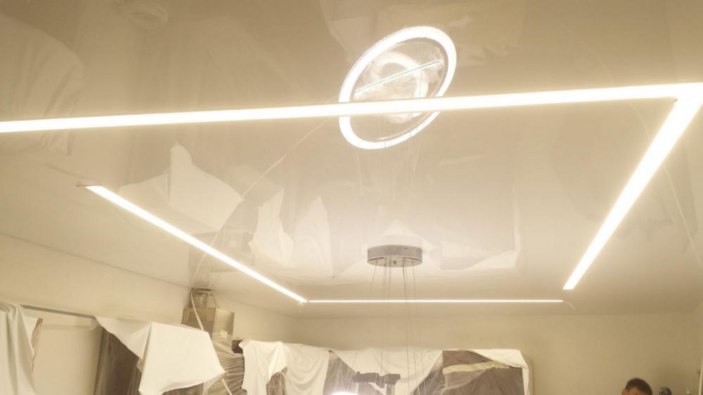 Led panzeri manhattan. неоновые линии обои. световые линии со светильниками. свет лайн. световой потолок barrisol.